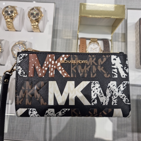 Michael Kors 3 Piece Bundle - Picture 12 of 16